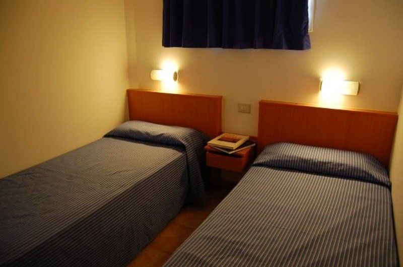 Apartamentos Karina 普拉亚戴尔雷安格莱斯 外观 照片