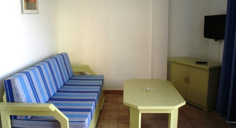 Apartamentos Karina 普拉亚戴尔雷安格莱斯 外观 照片